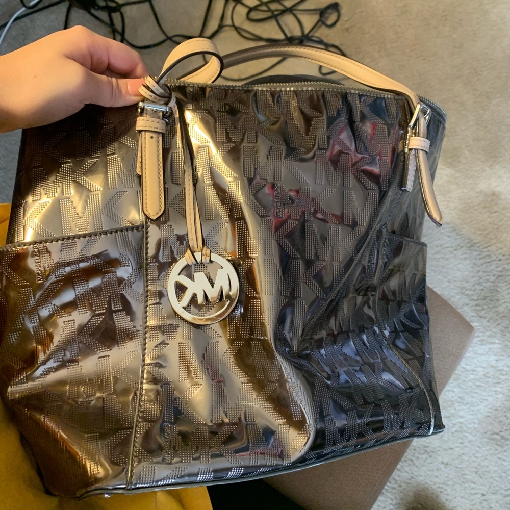 Michael kors purse with matching wallet